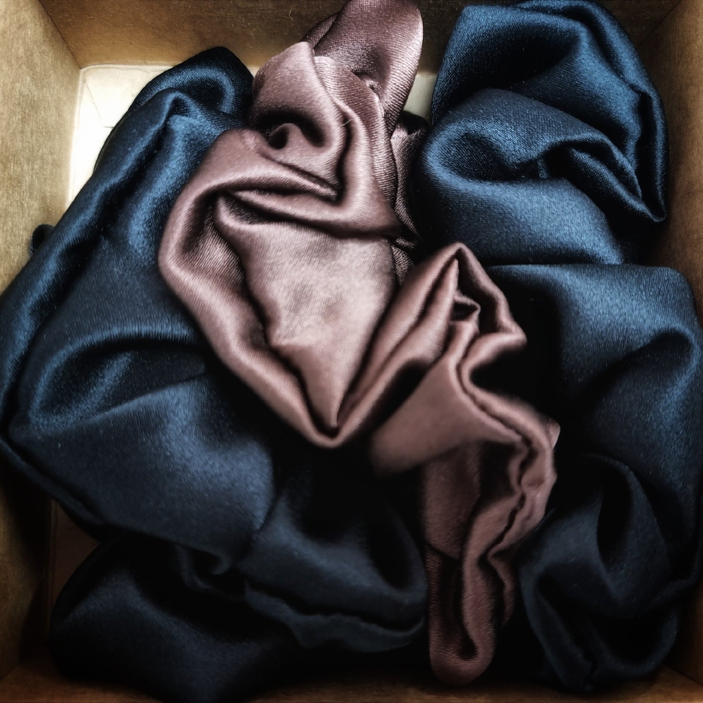 MULBERRY SILK SCRUNCHIES- 3  standard sizes